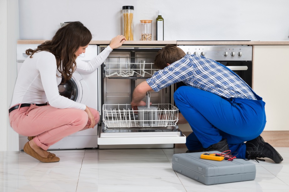 WHAT TO DO IF THE DISHWASHER LEAKS FROM BOTTOM?