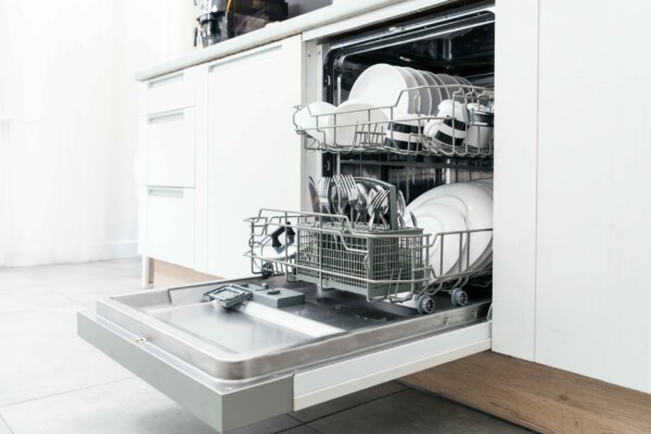 Bosch Dishwasher E15 Error: Troubleshooting and Fixes